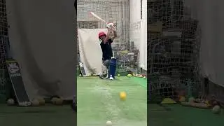 Practice against bowling machine #speedsterbola #cricket #bowlingmachine