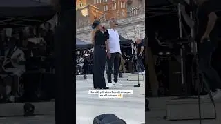 Karol G y Andrea Bocelli ensayan en el Vaticano 🥰