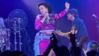 Benee - MORNING ROUTINE at The Roxy in Los Angeles 4-17-23