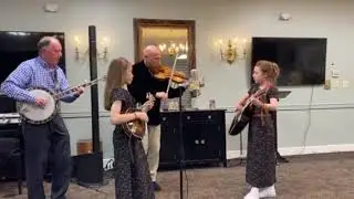 Leather Britches #oldtimemusic #fiddle #fiddler #familyband