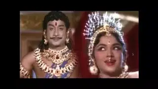 Mannavan Vandhaanadi Thozhi... From Thiruvarutchelvan ... 