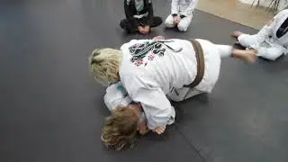 Closed guard pass to mount