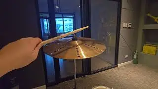 Sound test of my new Zildjian i cymbals 