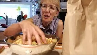 Prepping Ground Cherries for Pie!