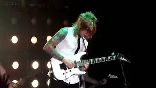 Falling In Reverse - Good Girls Bad Guys (LIVE) Jacky Vincent solo