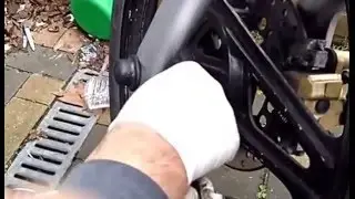 Replace Yamaha speedometer cable - EASY