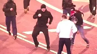 Raw: Warsaw Clashes Erupt on Polish Holiday