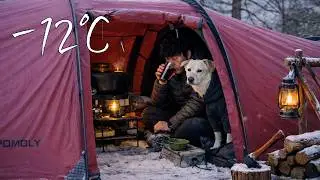 Палатка в лесу при температуре -12°C — крошечное убежище, только дровяная печь, с моей собакой.