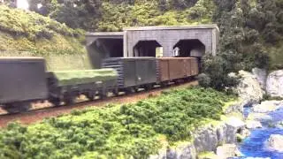 HO EF１３貨物列車