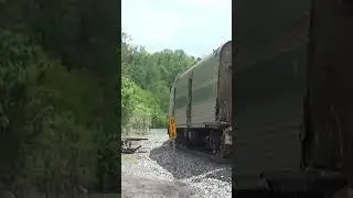 Wrecked Amtrak Locomotive on Freight Train! #csx #train #amtrak