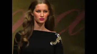 Gisele B&uuml;ndchen for Blumarine Spring/Summer 2000 FashionShow