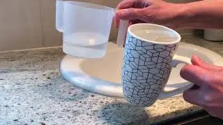 Mathematics - Grade 1 - Capacity - Comparing 2 containers