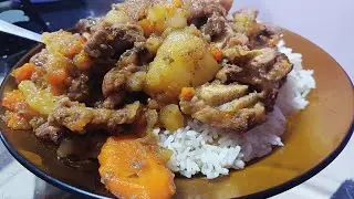 ALMOÇO DE HOJE AQUI NA ROÇA COSTELAS COM BATATA E CENOURA 🥕 