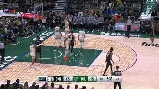 Ziaire Williams with the absolute horrendous pass to the corner #shaqtin