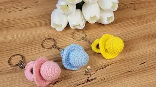 Crochet pacifier keychain is a great idea to give as a gift when your baby is born👩&zwj;🍼