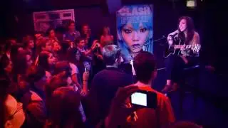 Diamonds and Waste - Kate McGill (Live)