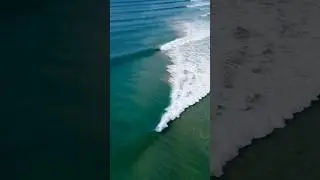 How does an empty lineup make you feel? #surfing #pointbreak #perfection