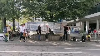 M&uuml;nchen,  25.8.2022Mahnwache vor dem Bayerischen Rundfunkt.me/s/NoNWO2020