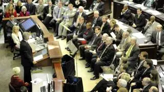 Gov. Mike Beebe addresses the Legislature
