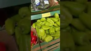 The price of pepper from Israel in a grocery store in Russia