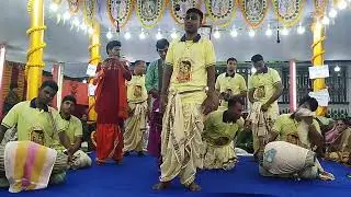 প্রিয় গোপাল সম্প্রদায়ের কীর্তন টি যত শুনবেন ততই কাঁদবেন না শুনলে চরম মিস করবেন।