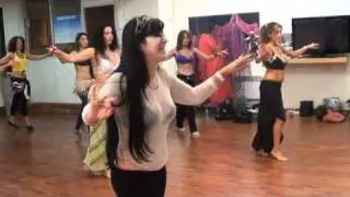 Extrait d'un cours INTERM&Eacute;DIAIRE Ecole SANDRA danse orientale.