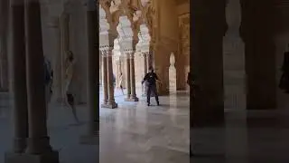 visita guiada por el palacio de Aljaferia Zaragoza...