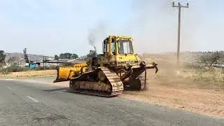 Pitty the engine is toast although it could drive CAT D5 Dozer getting dusty #dozer #breakdown #cat