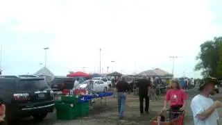 Dayton Hamvention 2013 in the Flea Market