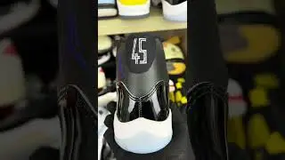 AIR JORDAN 11 RETRO 