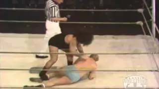 Pampero Firpo vs Gary Vallon