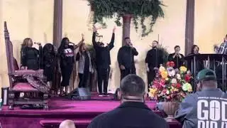 &ldquo;Pulling me through&rdquo; Diamond Freeman & Worshippers At Heart