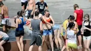 Флэшмоб с водой. г. Иваново, пл. Пушкина 28.07.2012