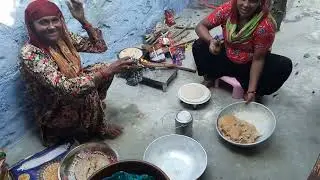 village women make 5kg aata roti ☺ #shorts #viral #youtubeshorts #panda #vilagefood #bigboss