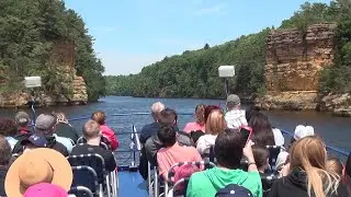 WISCONSIN DELLS Upper Dells Boat Tour