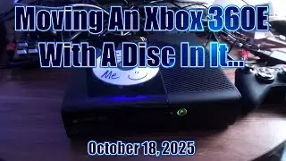 Перемещение Xbox 360E с диском внутри...