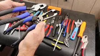 What Color are You? Your tools I mean. I have an affinity for Lime Green. A friend likes Orange. U?