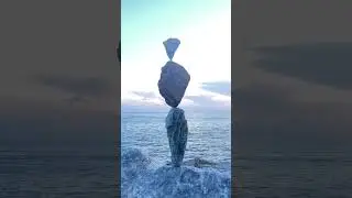 Beautiful Balancing Stones -L&rsquo;art de mettre les pierres en &eacute;quilibre -Camogli Italia- Alignements