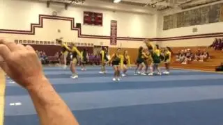 Lyme Cheerleaders 2013