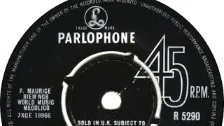 James Royal And The Hawks &ndash; She's About A Mover