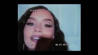 Sabrina Claudio - Modo Avi&oacute;n [Lyric Video]