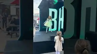 M3GAN dances for a young fan at HHN 33!! #spooky #halloween #m3gan #hhn #scary #universalstudios