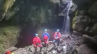 potholing  / caving trip wiches of bull pot