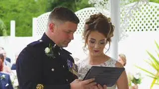 Dog delivers wedding rings. Cocker spaniel Louie