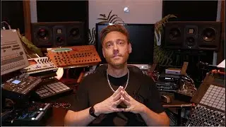 TUTORIAL: How to use parallel compression in techno production - Free plugin inside!