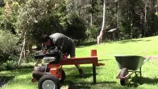 Brave 15ton Ezy Split   Splitting Black Wattle