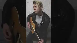 Supporting The View next month so here’s some of their massive banger ‘same jeans’ 