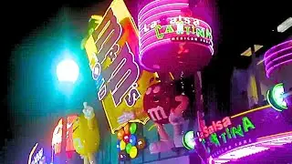 There Must Be Some Great Appeal About This M&M Store in 2D