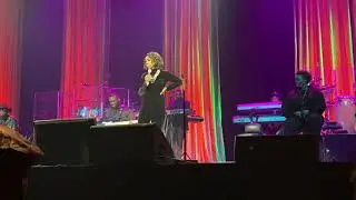 Gladys Knight “I Can’t Make You Love Me” 2021 Live