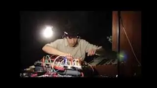 Icarus Records present: Synthesis with Floris Vanhoof